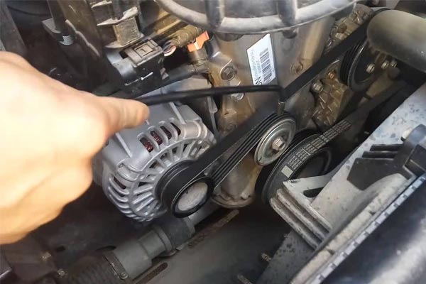 石首转速传感器的工作原理是什么？